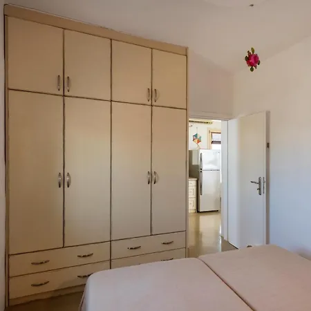 One Bedroom Cycladic House In - Big Apartment
